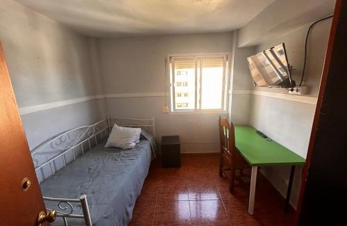 La Linea de la Concepcion Casa | Closest room to Gibraltar Border