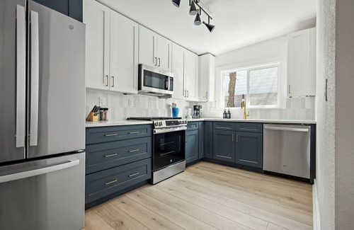 Chestnut Casa | Cloud 9 Bungalow - Cowboy Pool & East Downtown