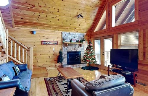 Hemlock Hills Casa | Cloud Dancer