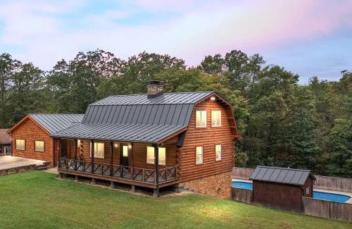 Star Tannery Casa | Cloud Nine: Have it All, Pool with Hot Tub and Secluded Lake!