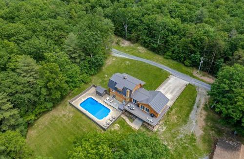 Star Tannery Casa | Cloud Nine: Have it All, Pool with Hot Tub and Secluded Lake!