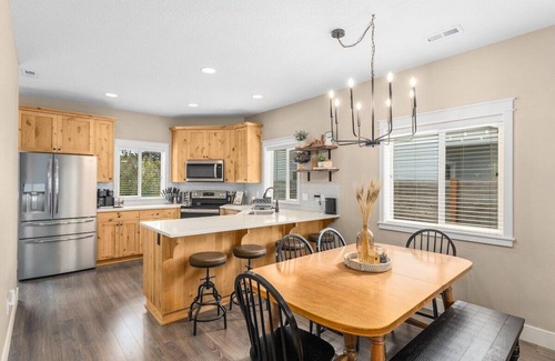 Dundee Casa | Cloud Wine Cottage · Walk to Wineries, Pets Stay Free!