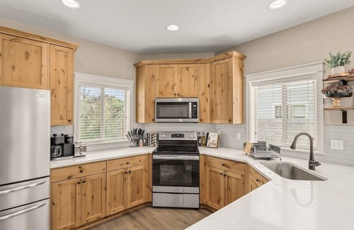 Dundee Casa | Cloud Wine Cottage · Walk to Wineries, Pets Stay Free!