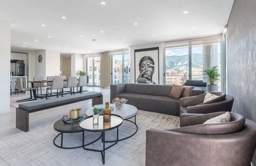 Usaquen Apartamento | Cloud9 | Chic Penthouse | The Diamond