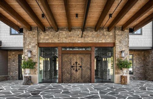 Rising Fawn Complejo | Cloudland at McLemore Resort Lookout Mountain, Curio by Hilton