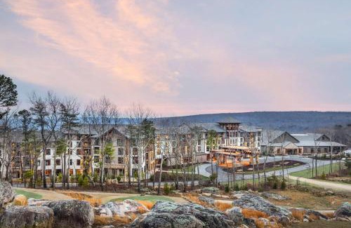 Rising Fawn Complejo | Cloudland at McLemore Resort Lookout Mountain, Curio by Hilton