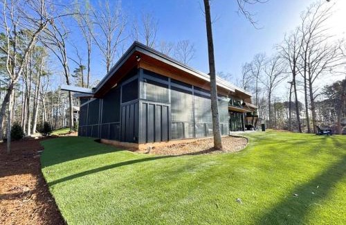 Seneca Casa | Cloudwalker on Keowee