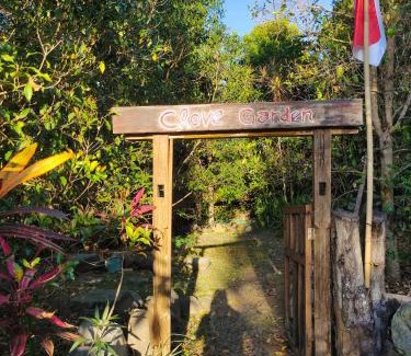 Sukasada Casa | CLOVE GARDEN