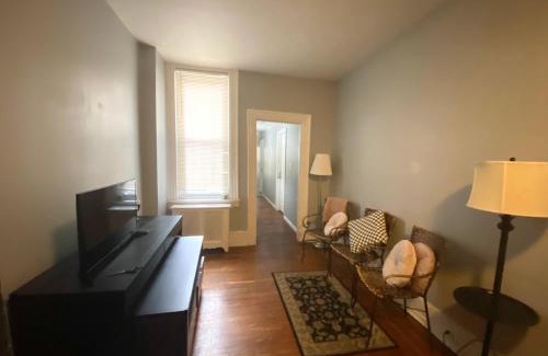 Point Breeze Apartamento | Clover 2900 - Apartment and Rooms with Private Bathroom near Washington Ave South Philly