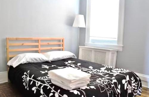 Point Breeze Apartamento | Clover 2900 - Apartment and Rooms with Private Bathroom near Washington Ave South Philly