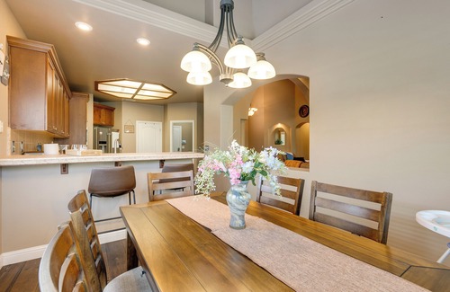Clovis Cabaña | Clovis Retreat w/ Patio & Yard ~ 3 Mi to Old Town!