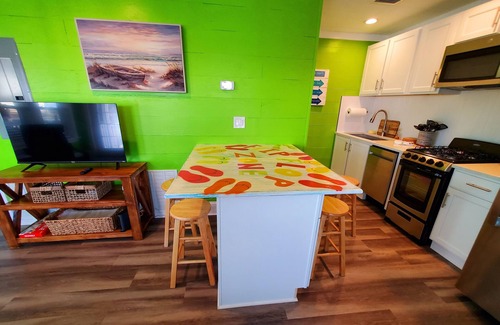 Mexico Beach Casa | Clown Fish Cottage - Pet Friendly with King Bed