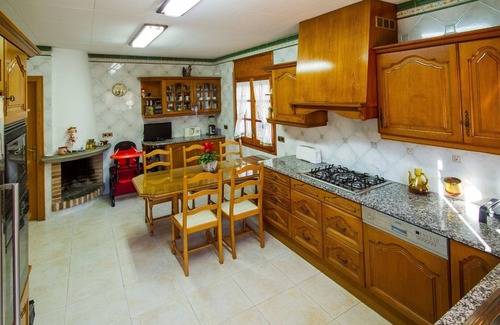 Sant Feliu de Guixols Villa | Club Villamar - Fantástica villa con piscina cubierta, jacuzzi en la misma piscina, wifi y un fan...