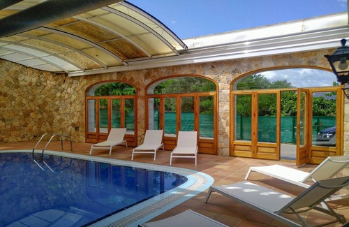 Sant Feliu de Guixols Villa | Club Villamar - Fantástica villa con piscina cubierta, jacuzzi en la misma piscina, wifi y un fan...
