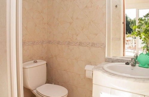 Cunit Villa | Club Villamar - Preciosa casa con piscina privada y bonito bien cuidado el jardin para disfrutar ...