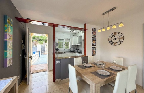 Vidreres Villa | Club Villamar - Villa acogedora con 3 habitaciones, parking y internet Wifi