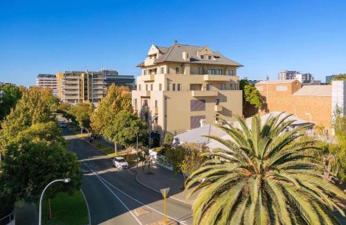 West Perth Hotel | Club Wyndham Perth, Trademark Collection by Wyndham