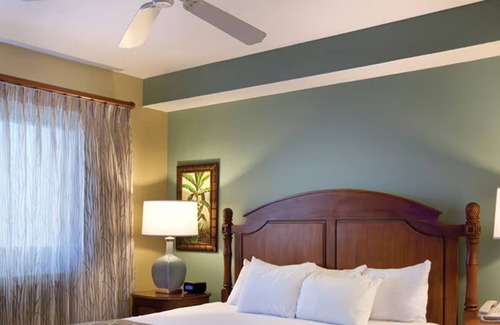 Open Sands Complejo | Club Wyndham Resort property on Beach