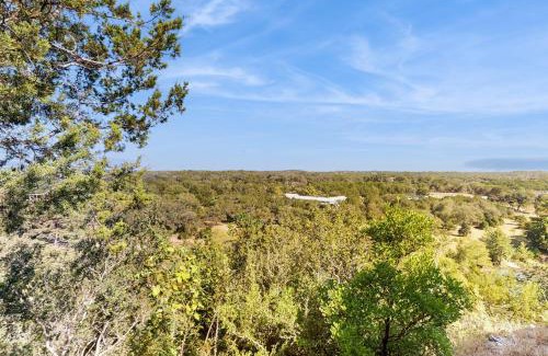 Gruene Casa | Clutter Falls Retreat - Main and Guesthouse