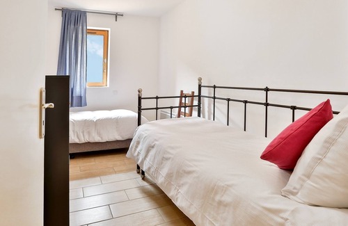 Les Eyzies Cabina | Cozy gite with its own garden in the center of the Dordogne