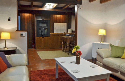 Peak District National Park Cabaña | Courtyard Cottage At Dam Hall Barn