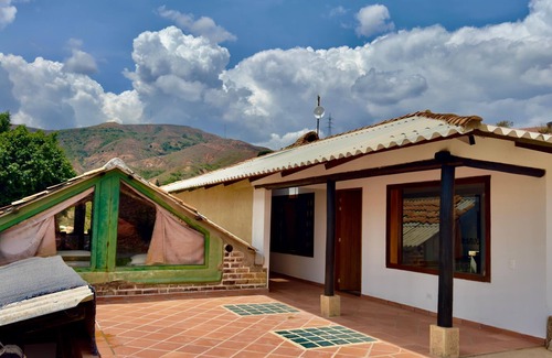 Villa de Leyva Apartamento | Eco parque Xie - Habitacion pareja con acceso a lago natural privado