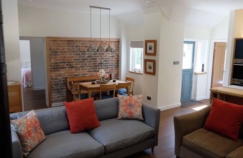 Scaynes Hill Cabaña | Coach House & Barn in countryside. Luxury accommodation and pet-friendly.