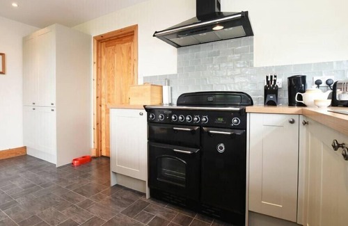 Berwick-upon-Tweed Cabaña | COACH HOUSE (BEAL), pet friendly, country holiday cottage in Beal