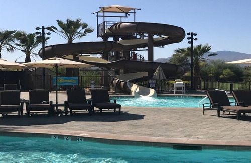 Palm Desert Villa | Reserve 3 noches y obtenga la cuarta noche GRATIS! 9-13 de abril de 2020