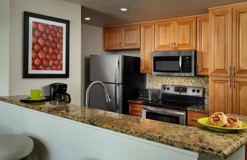 Cathedral City Complejo | COACHELLA & STAGECOACH ACCOMMODATIONS at the Hyatt Vacation Club Desert Oasis