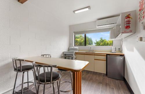 Whanganui Hotel | Coachman's Lodge Motel