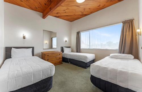 Whanganui Hotel | Coachman's Lodge Motel