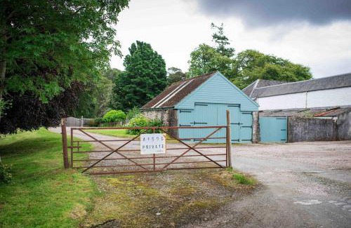 Port Appin Casa | Coachmans Bothy - 50m from the beach