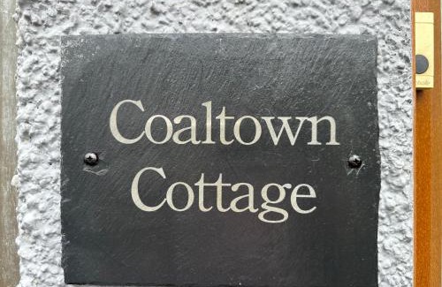 Cynonville Casa | Coaltown Cottage Cosy 4 bed cottage with log burner, close to Gower beaches