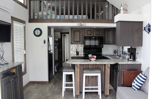Rockport Cabina | Coast Oak -Heautiful New Tiny Cottage - Escapada familiar perfecta