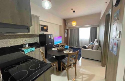 Pasay Apartamento | Coast of Finland: Stunning Manila Bay & Sunset