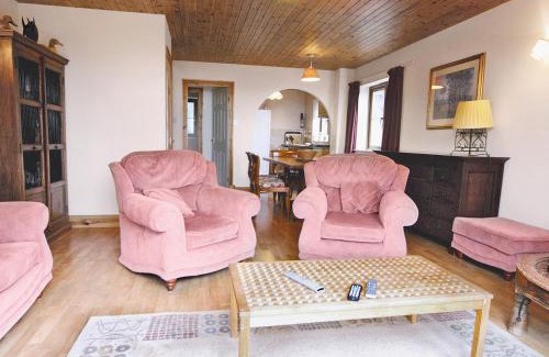 Pendine Casa | Coast View Cottage - Hw7745