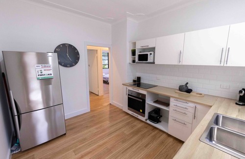 Bayview Casa | Coastal 3 Bedroom House With Private Oasis