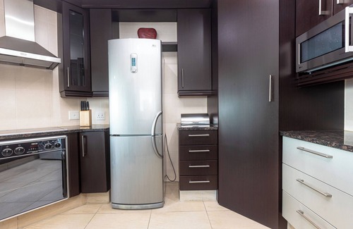 Ballito Apartamento | Coastal 4-Bed, Eco Estate, 180º Sea Views