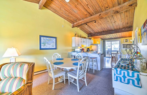 Atlantic Beach Cabaña | Coastal Atlantic Beach Duplex < 1 Mi to Boardwalk!