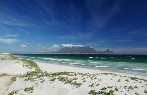 Bloubergstrand Apartamento | Coastal Beach & Mountain Retreat