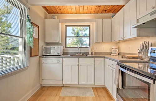 South Bethany Casa | Coastal Bethany Beach Home: Walk to Beach!
