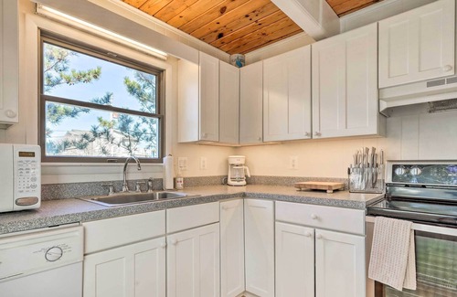 South Bethany Casa | Coastal Bethany Beach Home: Walk to Beach!