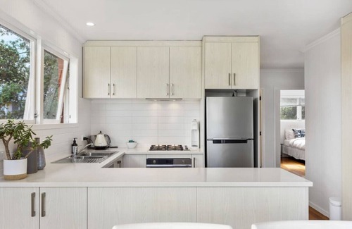 Castor Bay Casa | Coastal Calm is near to the Beach with BBQ
