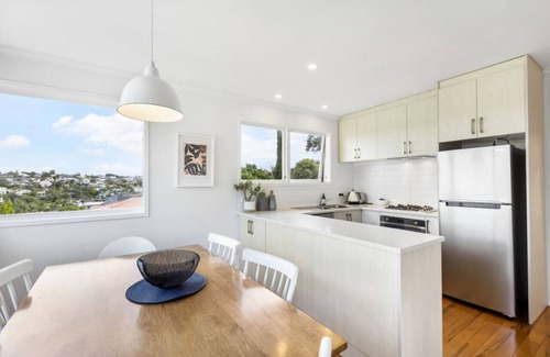 Castor Bay Casa | Coastal Calm is near to the Beach with BBQ