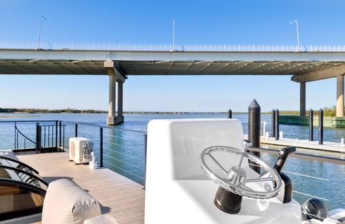 Downtown Charleston Alquiler De Eote | Coastal Caviar - The Ossetra - Honeymoon Suite