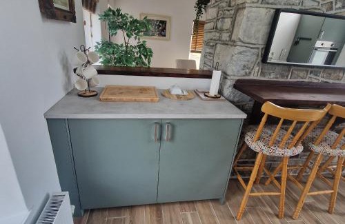 Doolin Casa | Coastal Charm Cottage