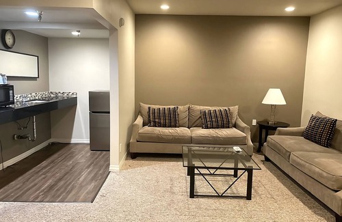 Torrance Casa | Coastal Charm and City Excitement! Free Parking, Near South Coast Botanic Garden