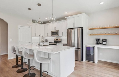Sun Ridge Casa | Coastal Charm at Bayside, Golf Cart Access, Pools