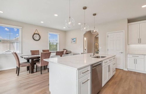 Sun Ridge Casa | Coastal Charm at Bayside, Golf Cart Access, Pools